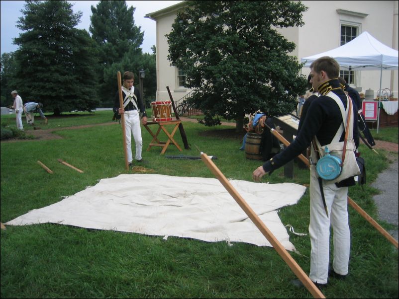 Ft Mchenry Guard sets up