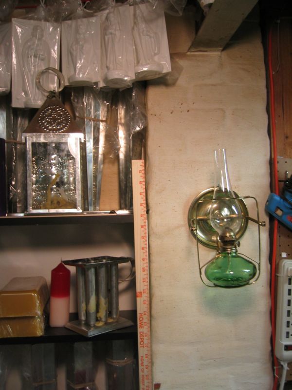 Never leave a burning candle unattended!